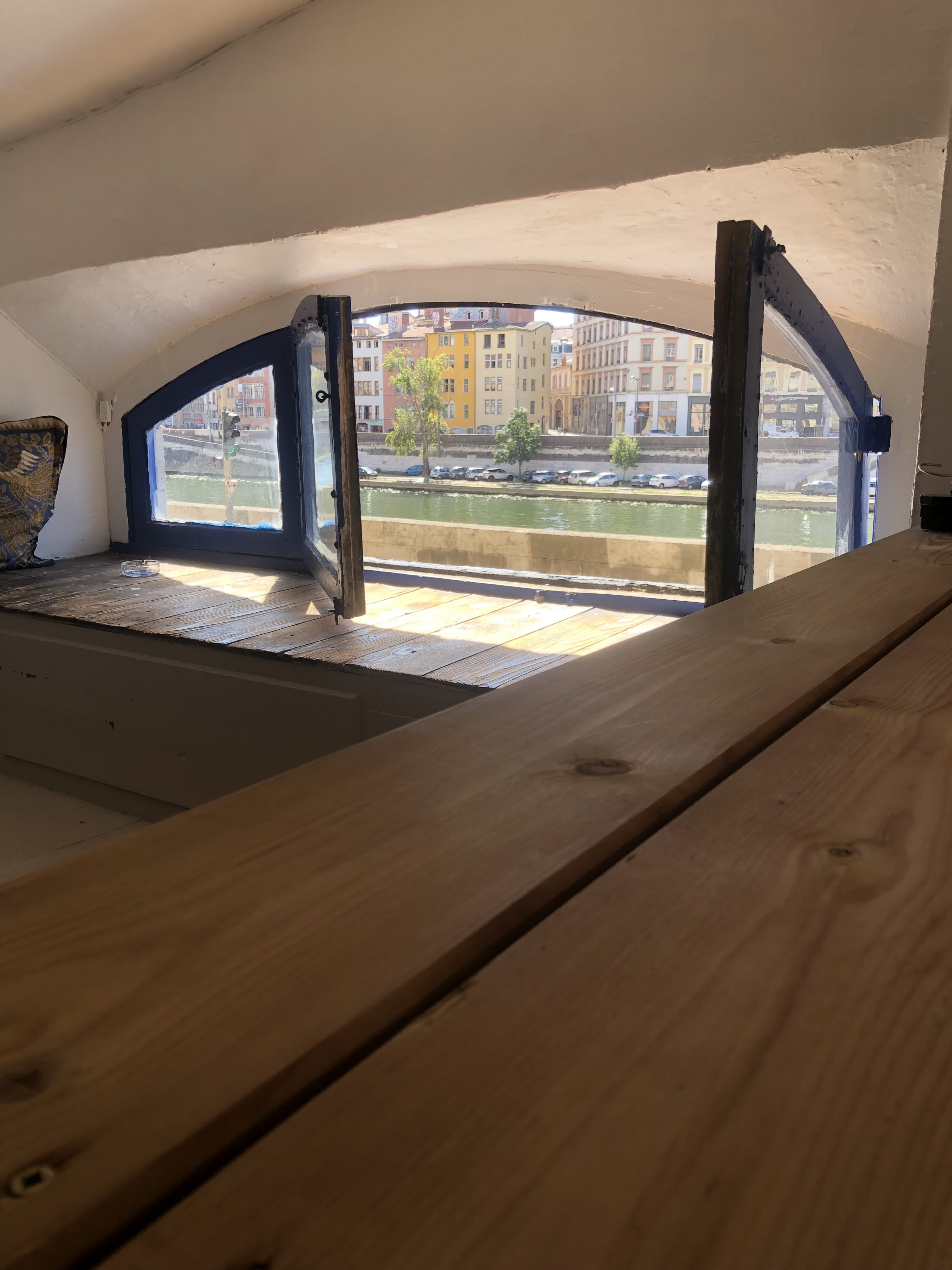 Résidence atelier du Laboratoire avec vue sur la Saône à Lyon
